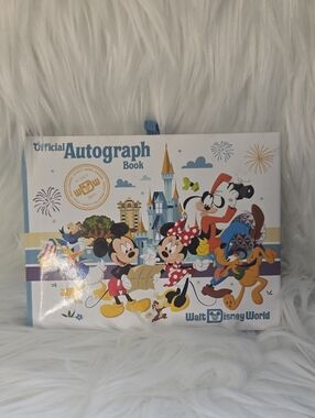 Walt Disney Official Autograph Book  Pre-owned